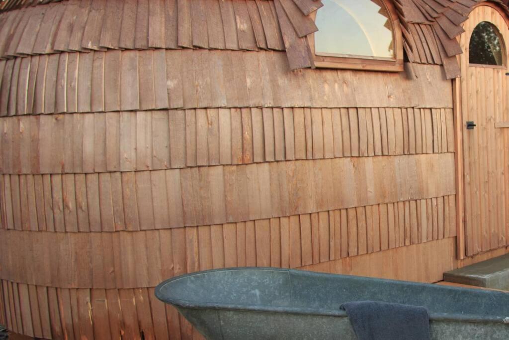 Ferienwohnung Schmidis Igluhuts Im Pfaffenwinkel - Tiny House 1 Apfeldorf Exterior foto