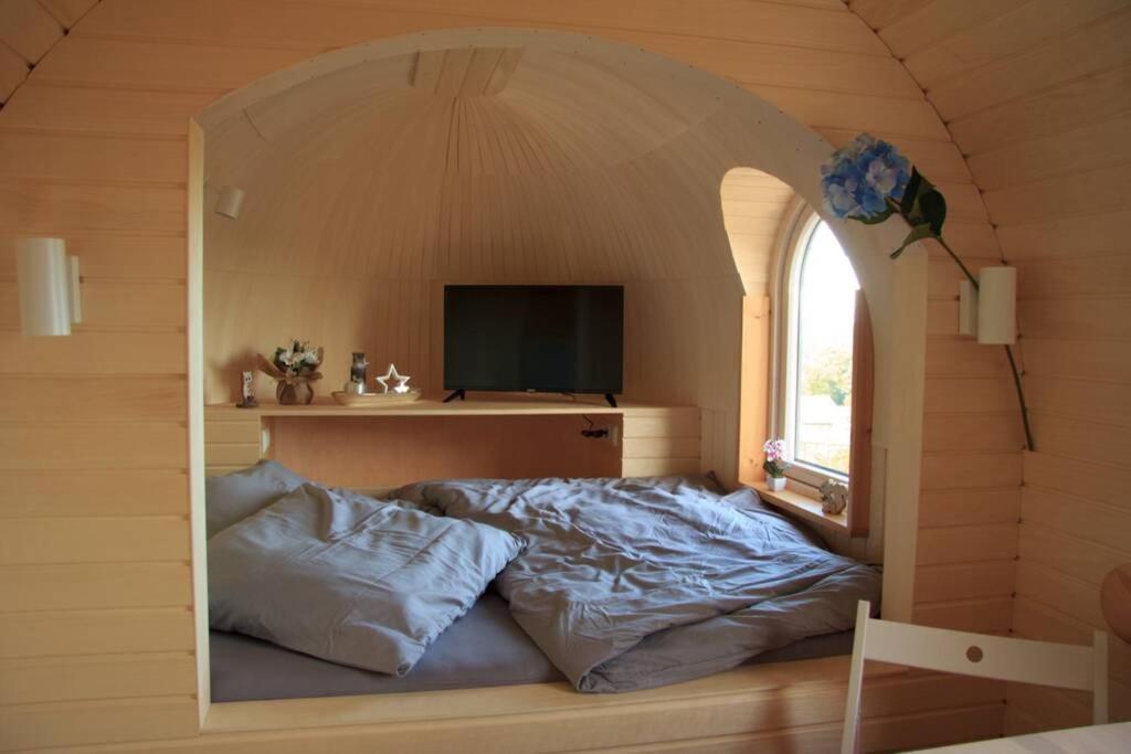 Ferienwohnung Schmidis Igluhuts Im Pfaffenwinkel - Tiny House 1 Apfeldorf Exterior foto